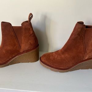 Clark’s Clarkford Top Wedge boot 7.5